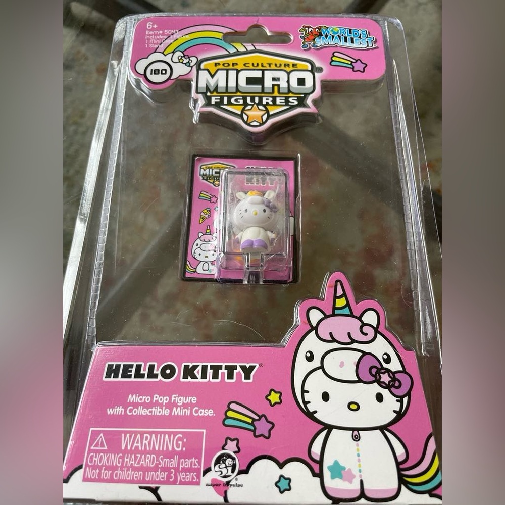 Hello Kitty Micro Pop Figure with Collectible Mini Case - Pink